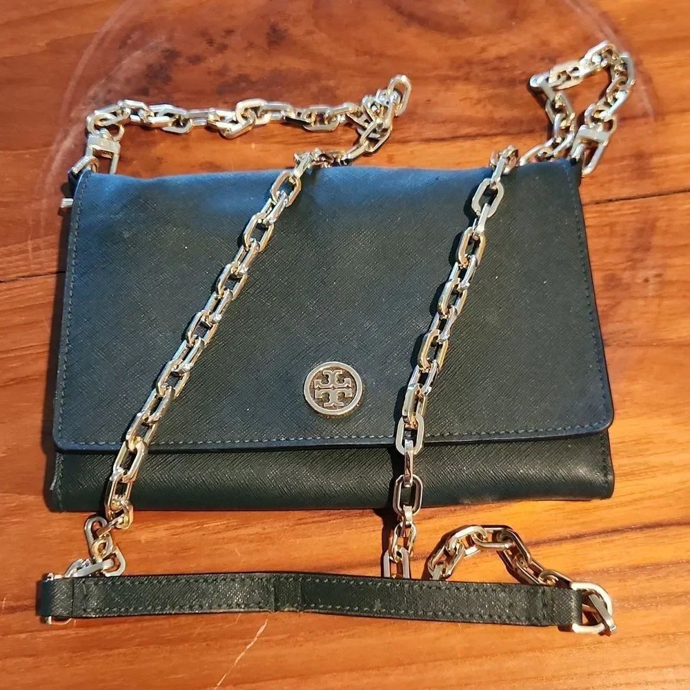 Authentic Tory Burch Purse with Gold Chain